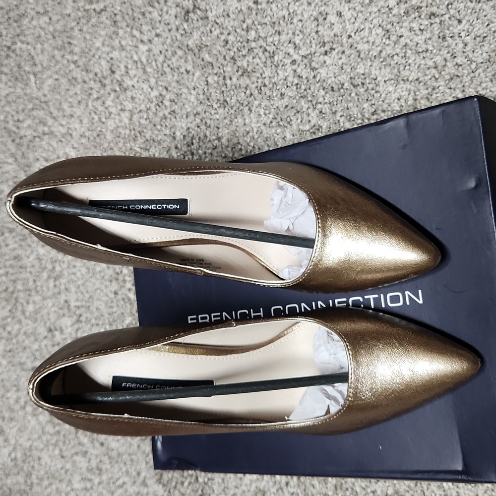 NEW French Connection Gold Metallic Heels Size 8